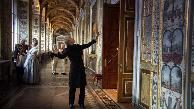 Russian Ark: Fluid camera movement and the anchored narrator makes for an engaging virtual tour.