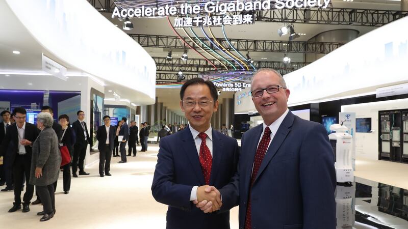 Siro chief executive Sean Atkinson (right) with Ryan Ding, executive director of the board and president of Huawei’s carrier business group. The Siro-Huawei joint venture is investing €450 million in building a nationwide FTTB network