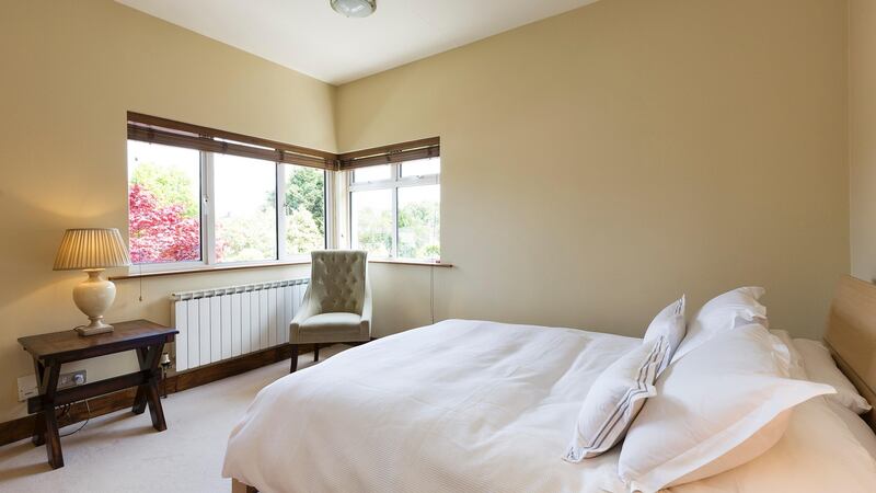 9 Seafield Crescent, Booterstown,