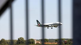 Italy seeks deal with banks for Alitalia - minister