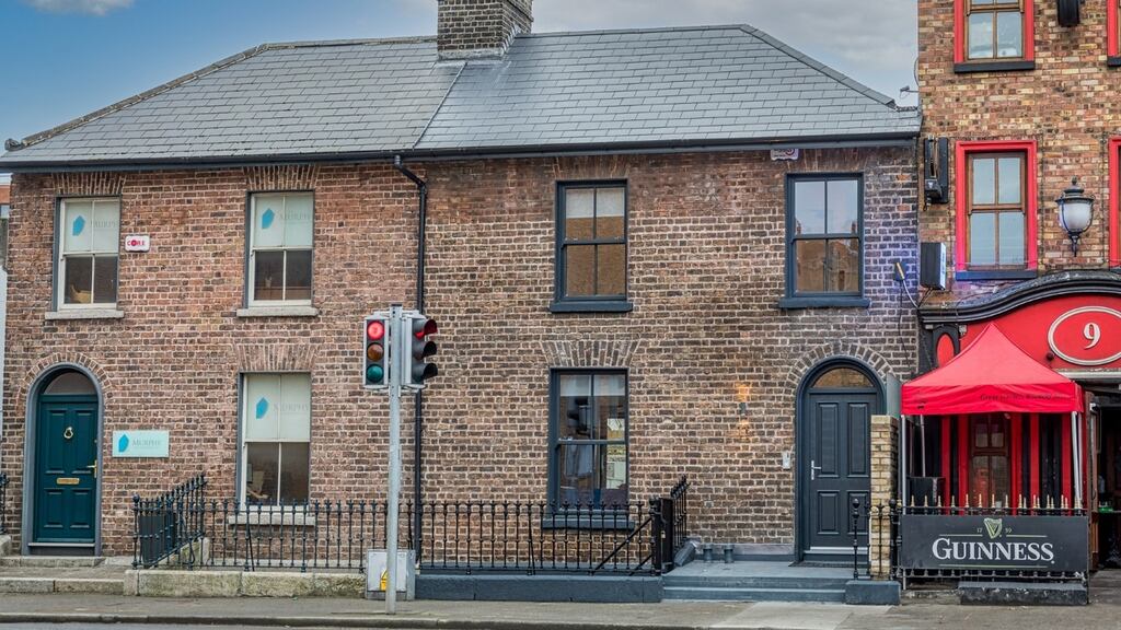 The home adjoins the landmark Becky Morgan’s pub, which itself was put on the market earlier this year quoting €1.3m