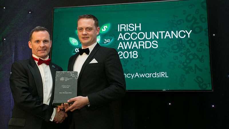 Marc O’Dwyer, CEO, Big Red Cloud presents the Advisory Team of the Year award to Conor Noone, Baker Tilly Hughes Blake