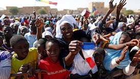 French soldier dies in Mali as Paris prepares counter-insurgency plan