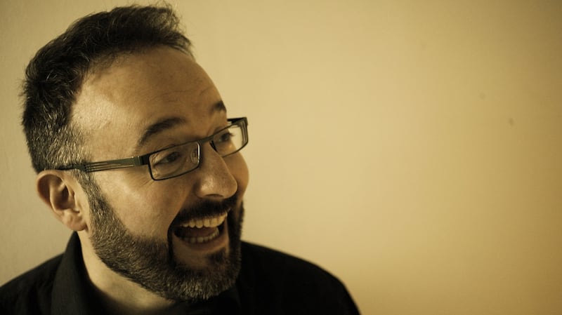 Musician and historical entertainer Paddy Cullivan found his inspiration in the portrait artist Mick O’Dea, when O’Dea taught at the National College of Art and Design in Dublin in the 1990s.