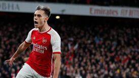 Arsenal close gap on Liverpool after defensive blunders prove costly