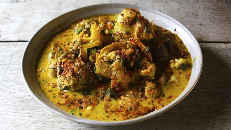 Cauliflower and chickpea curry