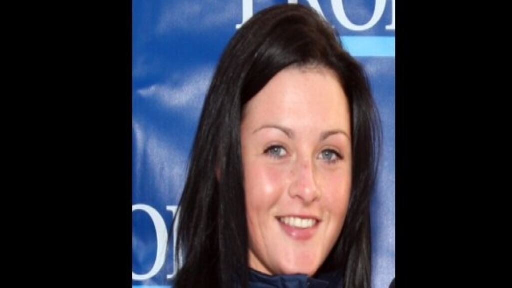 Jockeys paid their respects by observing a minute’s silence, dressed in their silks, at Ripon Racecourse, north Yorkshire in memory of Laura Barry.