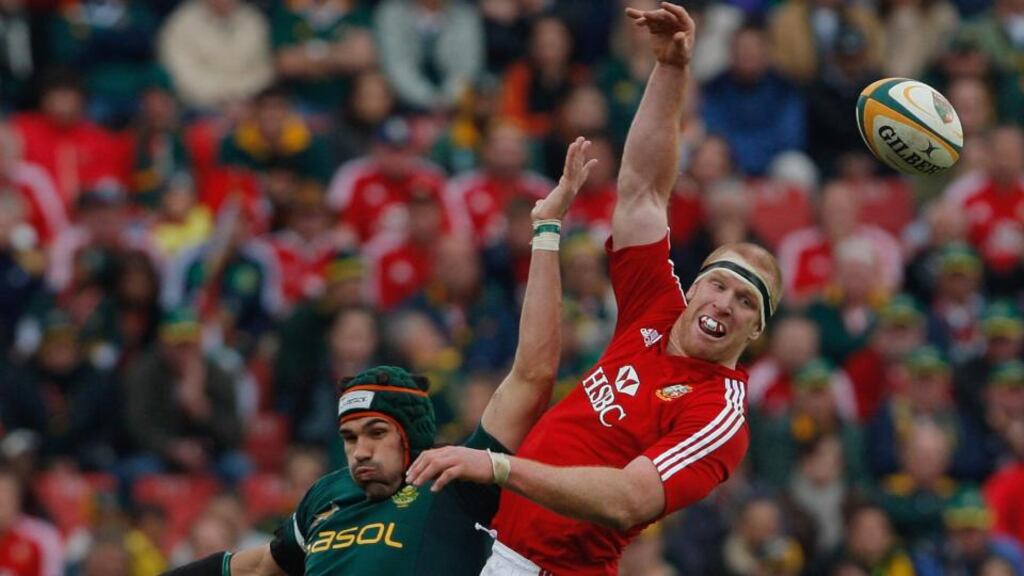 Lions captain Paul O’Connell beats South Africa’s Victor Matfield to the ball at Ellis Park  in Johannesburg in 2009. The two men renew acquintances this Saturday. Photo: Stu Forster/Getty