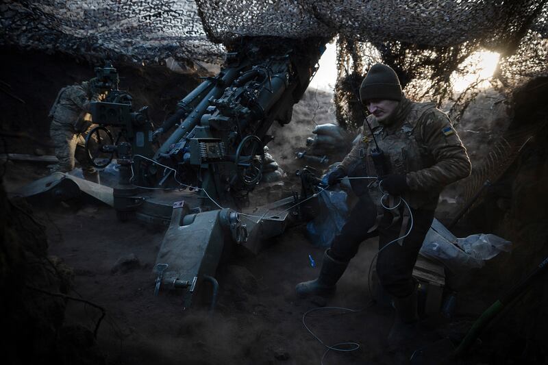 A Ukrainian artillery crew fires at Russian targets on October 6th. Photograph: Tyler Hicks/ The New York Times