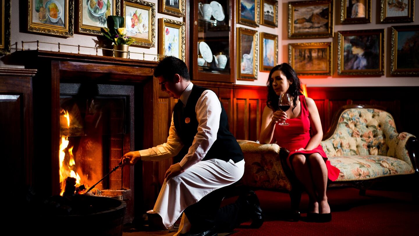 Enjoy a winter break in a luxurious suite with breakfast by Lough Eske each morning and gourmet dinners in Harvey’s Point.