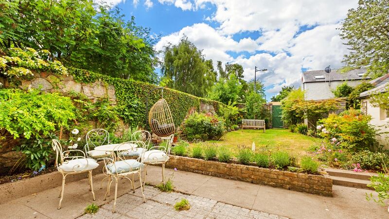4 Ormond Road, Rathmines, Dublin 6: patio and rear garden
