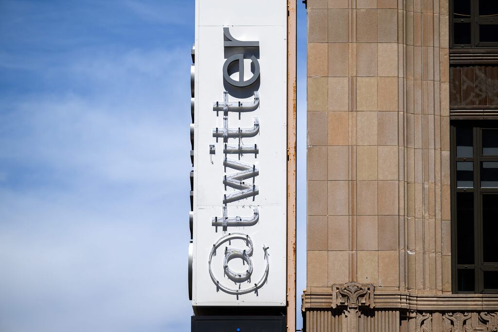 Er: Twitter's sign is seen partially removed after San Francisco Police stopped the changing of their sign to the company's new name, "X" at Twitter's corporate headquarters office in San Francisco, California. Photograph: Josh Edelson/AFP