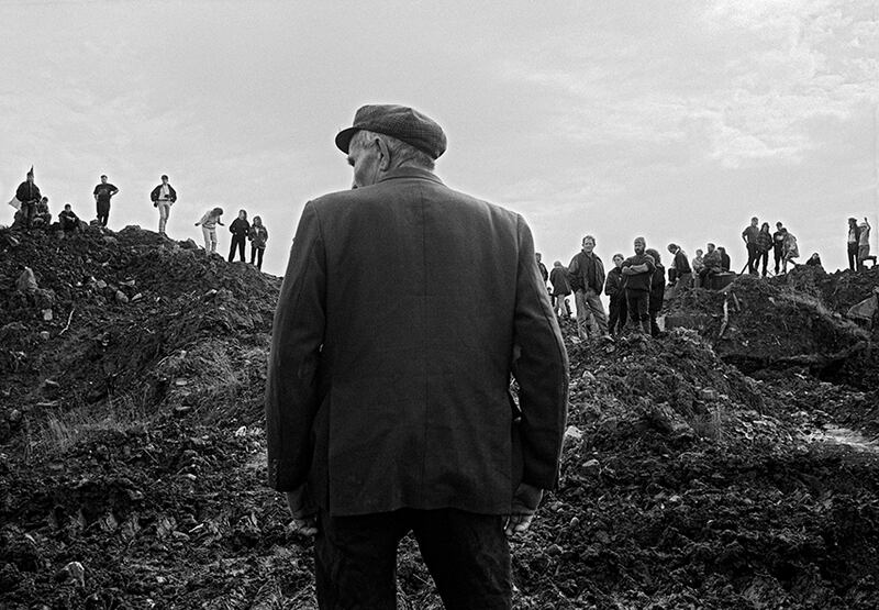 Reopening a border crossing on the Monaghan-Fermanagh border, 1993. Photograph: © Tony O’Shea