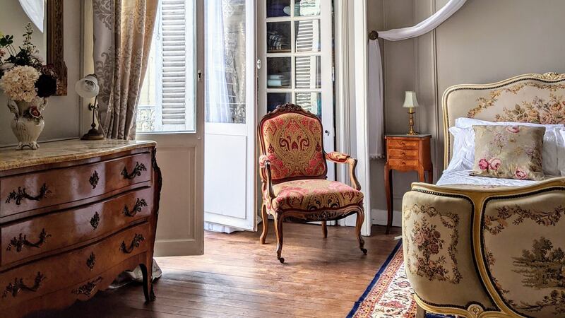Mandy Murphy and Willo Renehan’s bedroom in their French home.