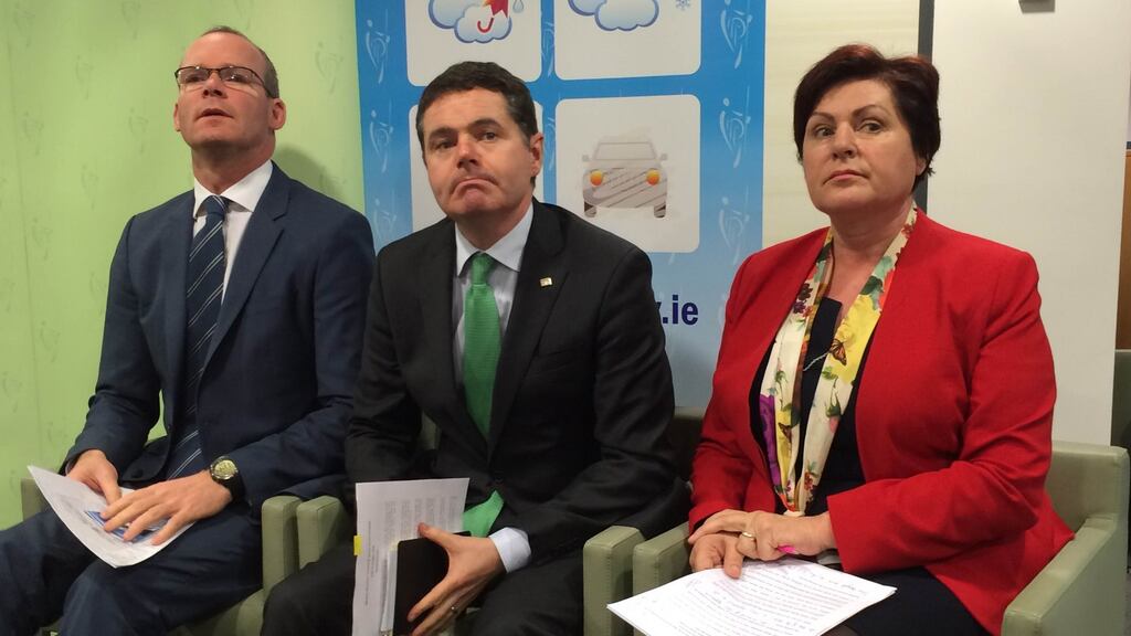 Minister for Defence Simon Coveney, Minister for Transport Paschal Donohoe and Minister for Rural Affairs Ann Phelan at the launch of Be Winter Ready.