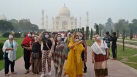 Delhi authorities restrict car use amid air pollution crisis