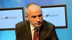 Phone shop and beauty clinic fined for spam texts