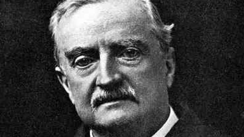 John Redmond called on Irish nationalists to join the British war effort.