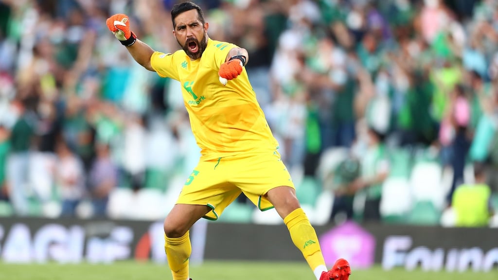 Real Betis goalkeeper Claudio Bravo celebrates his side’s fourth goal by Juanmi during the Europa League match against Celtic at Estadio Benito Villamarin. Photograph: Fran Santiago/Getty Images