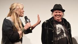 Neil Young and Daryl Hannah reported to have married