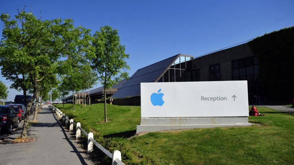 Apple’s logo outside its Irish campus. The company’s tax arrangementsin Ireland are the subject of an EU investigation. Photographer: Aidan Crawley/Bloomberg