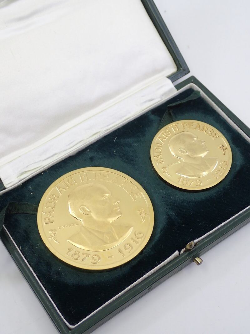 The 1916 Rising Golden Jubilee commemoration medals €5,000-€7,000, John Weldon.