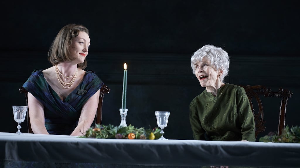 The Long Christmas Dinner at the Peacock unfolds with graceful fluidity.