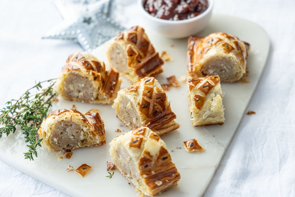 Pork, apple and fennel sausage roll with chutney