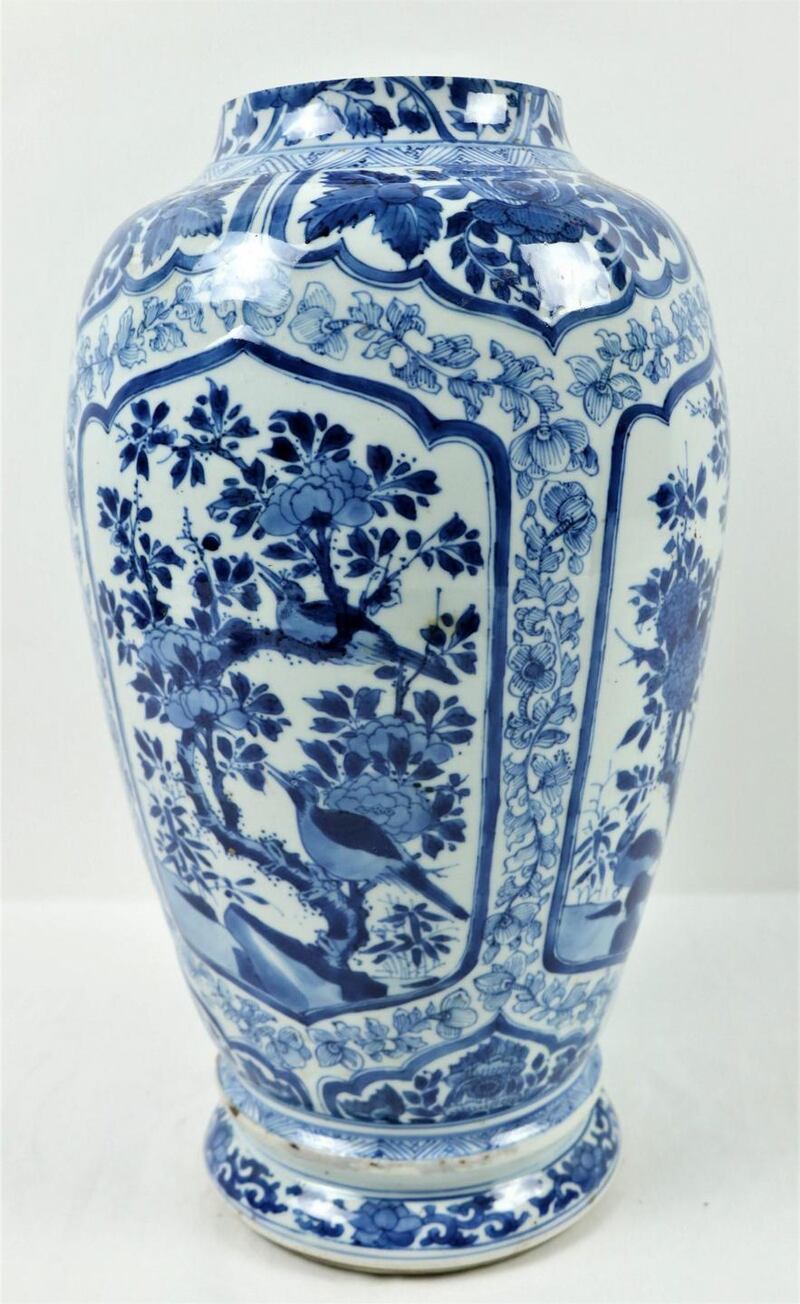 18th century Chinese vase (€150-€250)