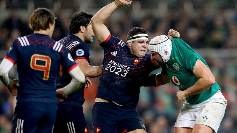 Guilhem Guirado and Rory Best scuffle. Photo: James Crombie/Inpho