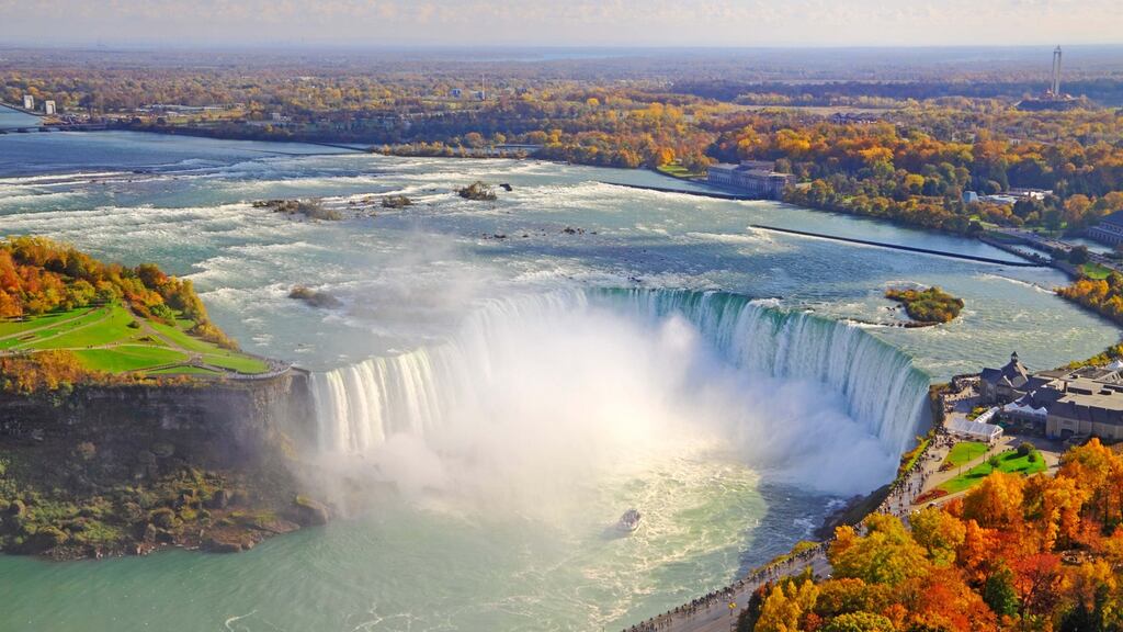 Niagara Falls: take a boat ride to the foot of the falls and experience its majesty up close