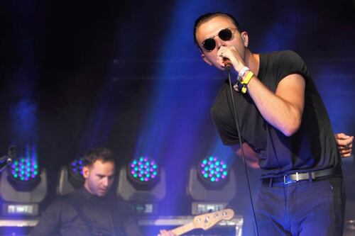 Hurts: high five for building the atmosphere