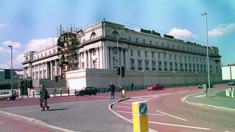 Judge overturns deportation from Northern Ireland to Republic