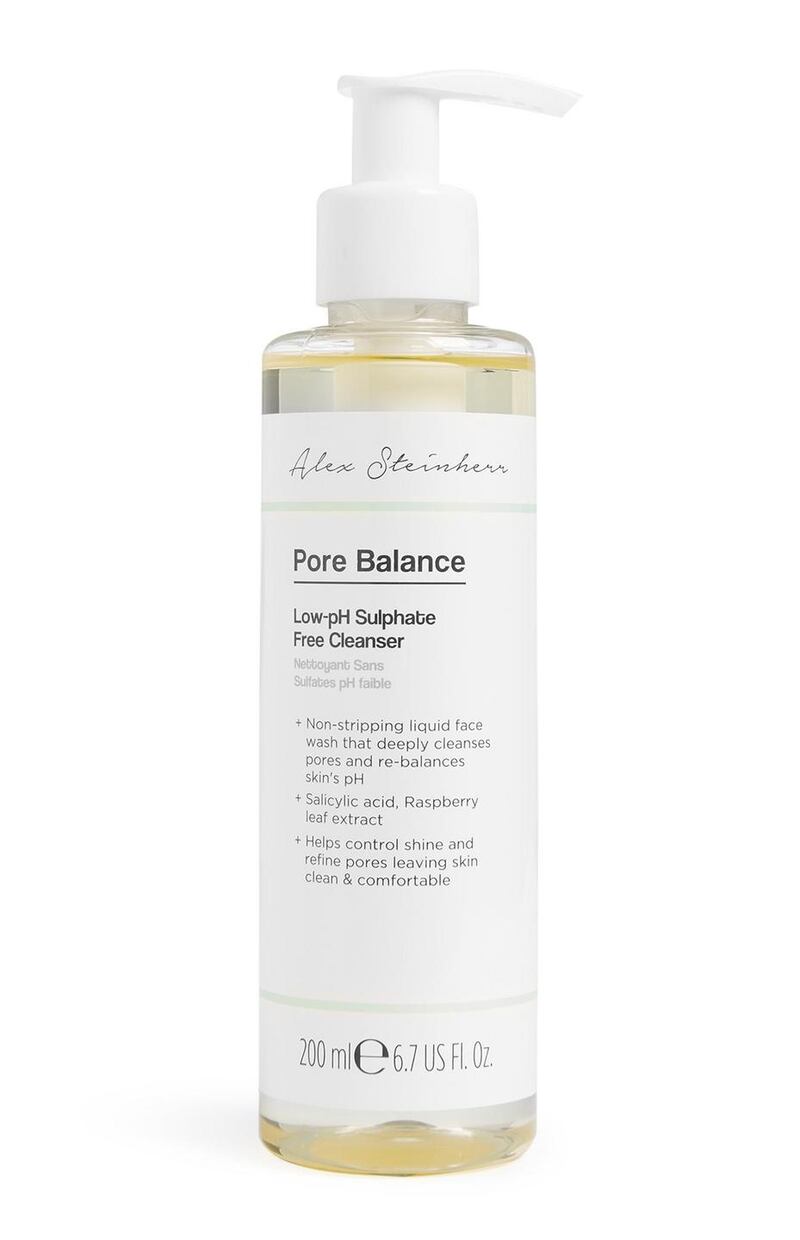 Pore Balance Low pH Sulphate-Free Cleanser.