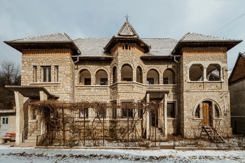 Traditional-style mansion, Fieni, Romania