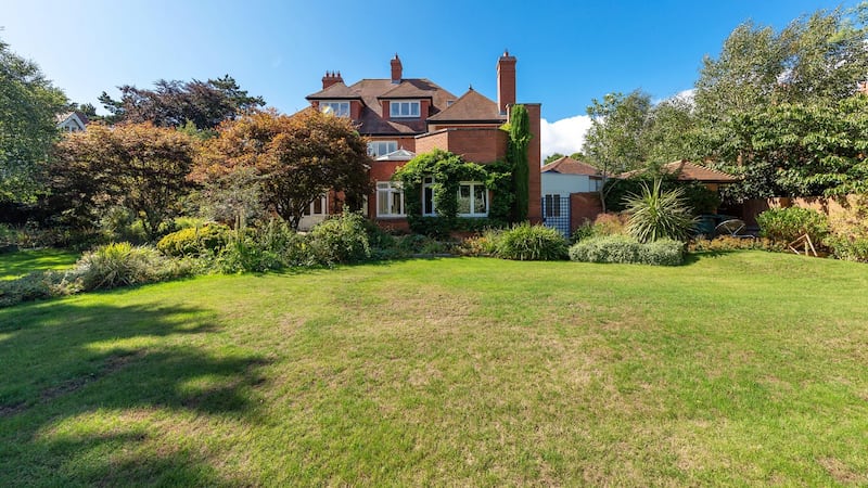 Clonmore 15A Shrewsbury Road Ballsbridge Dublin 4