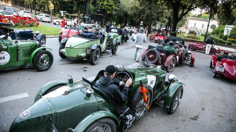 A route that reads like a tour guide for Italian villages and cities: on the road in the Mille Miglia