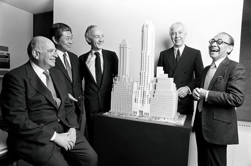 IM Pei (right) with William Zeckendorf, Michael Oh, the architect Frank Williams, and Robert H Burns around a model of a design for the Four Seasons Hotel in New York in 1989. Photograph: Fred R Conrad/New York Times