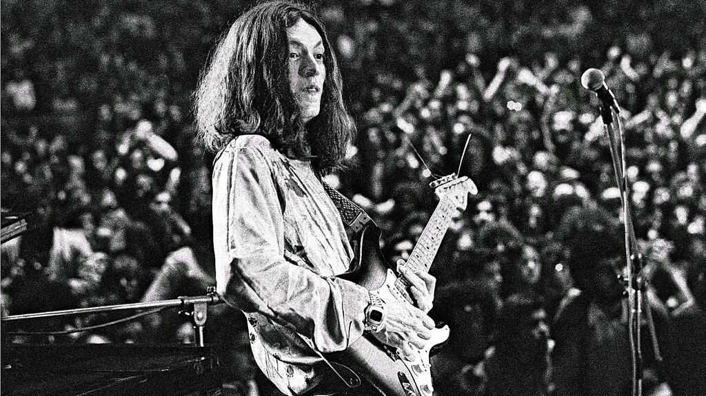 Steve Winwood on stage with Traffic at the Palazzo dello Sport in Rome on March 29th, 1973. (Photo by Brian Cooke/Redferns)