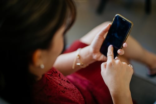 Garda issues Valentine’s Day warning as woman loses €450,000 in romance scam