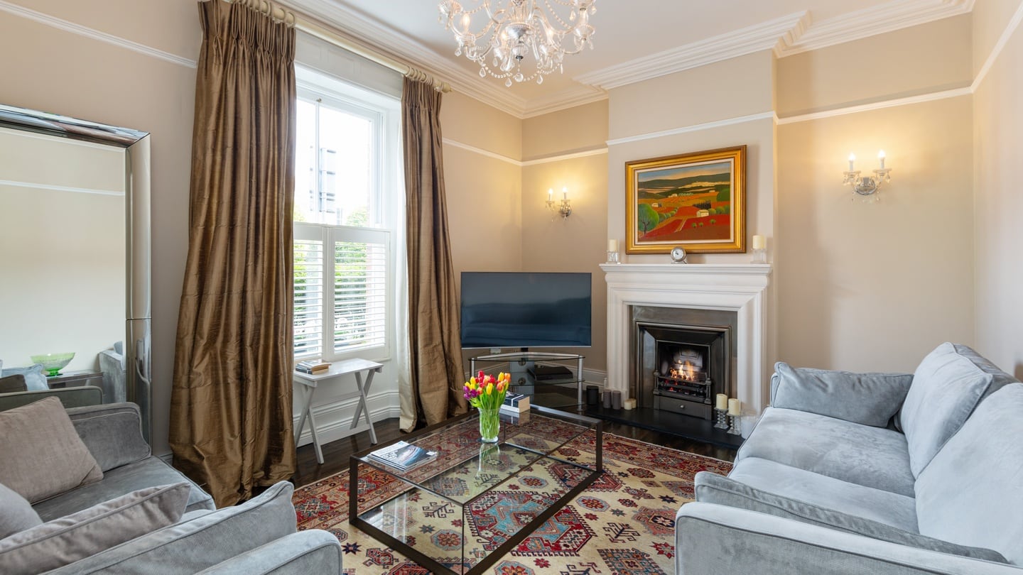 Drawing room at the front