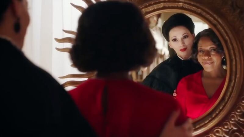 Fatma Mohamed and Mariane Jean-Baptiste in In Fabric