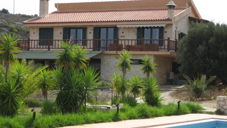 Greece Crete: €600,000 Apropertyingreece.com