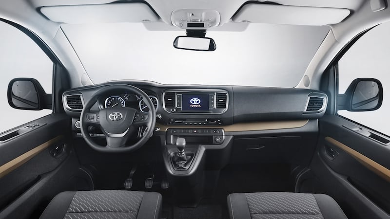 All the latest electronics and connectivity you’d expect ina car are available in Proace, incuding Mirror Screen, CarPlay and Android Auto.