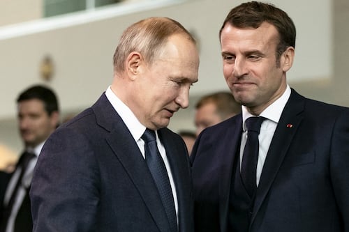 Macron urges ‘respect’ for Russia as he tries to defuse Ukraine crisis