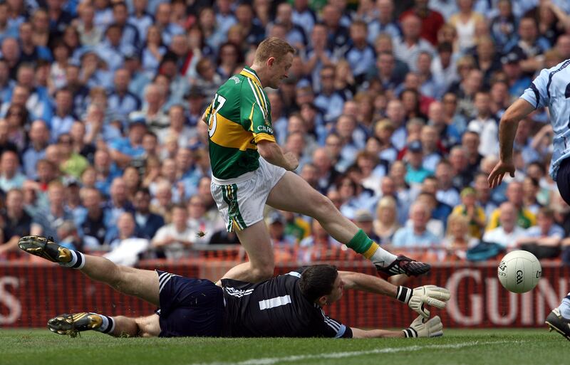 Kerry's Colm Cooper scores the first goal of the game against Dublin in the 2009 quarter-final. Photograph: Donall Farmer/Inpho