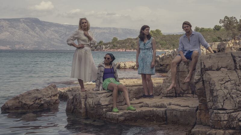 Alison Oliver, Jemima Kirke, Joe Alwyn, and Sasha Lane in Conversations with Friends