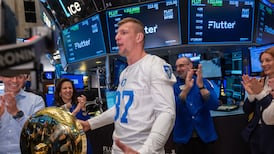 Shares pause ahead of key central bank meetings