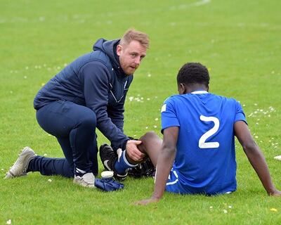 Physical therapist Mike Weaving.
