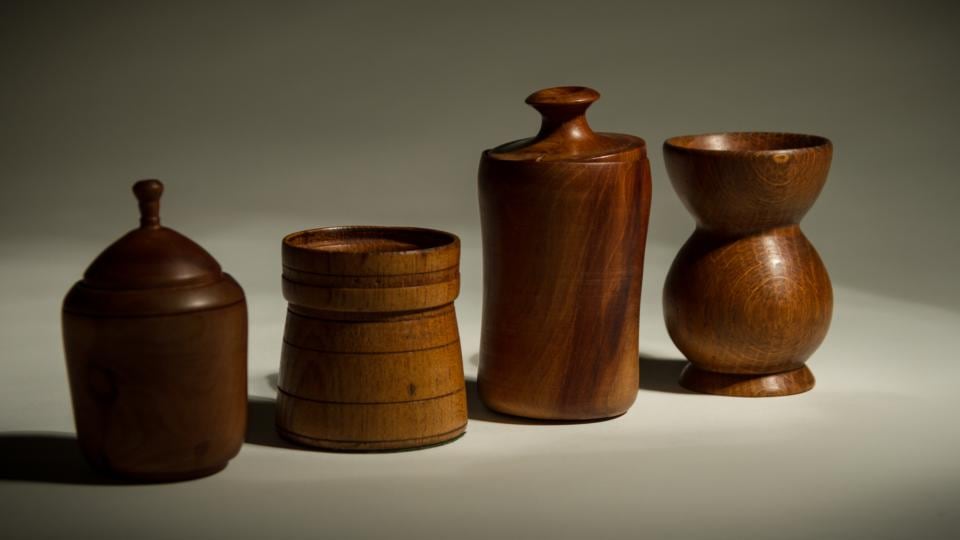 Vessels and bowls in elm and cherry (1980-1990) by Emmet Kane